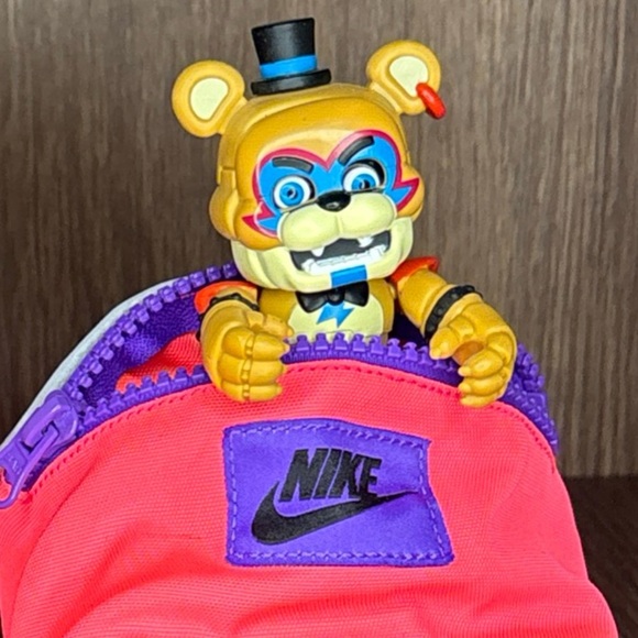 🔥🔥🔥Nike Black and Red Slide Sandals with Purple Accents Size: 11🔥🔥🔥 - Picture 2 of 9